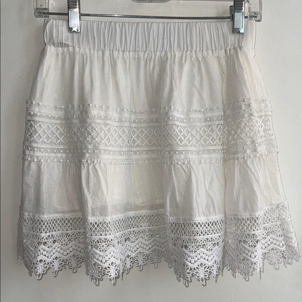 Do + Be White Lace Skirt - size medium